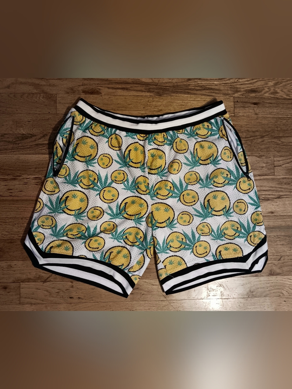 Vintage Smiley Face Pothead Shorts marijuana ganja swimshorts zipper pockets